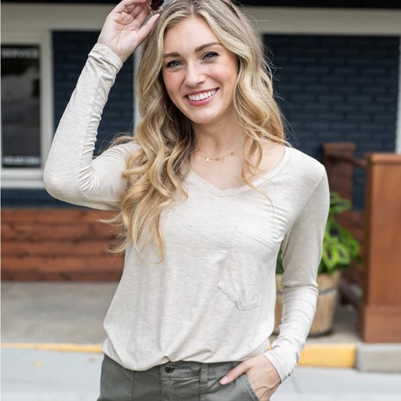 NWT • Grace & Lace • Crewneck Long Sleeve Perfect Pocket Tee • Oatmeal • S/6-8 - Picture 4 of 4
